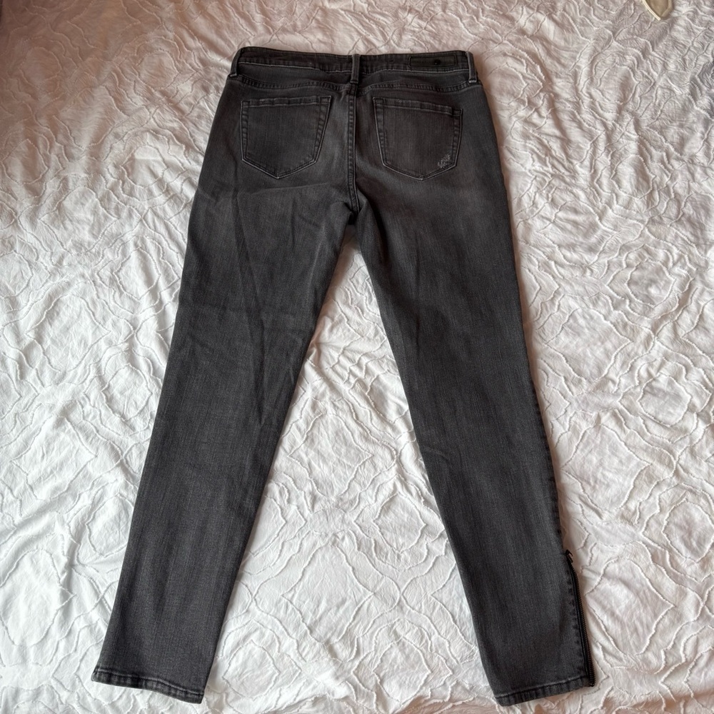 Treasure & Bond Gray Black Distressed Denim Jeans with Zipper Ankle - Picture 9 of 11